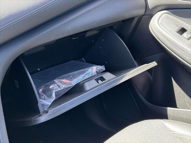 Used 2023 Buick Encore GX Select w/ Sport Touring Package AWD/4WD image 38