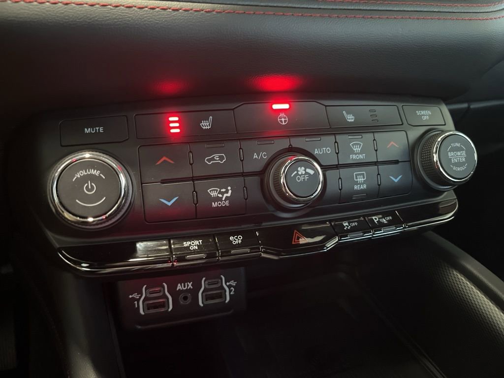 Used 2024 Dodge Durango R/T w/ Trailer Tow Group IV AWD/4WD image 14