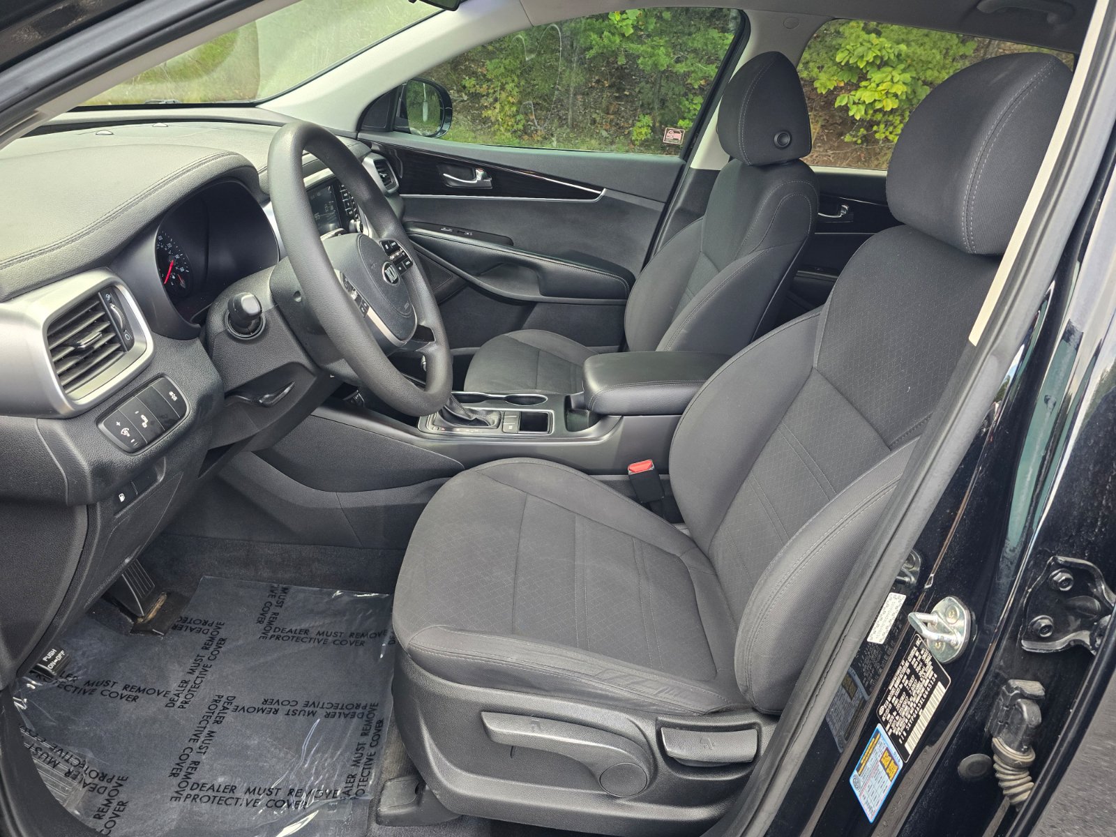 Used 2020 Kia Sorento LX FWD image 12