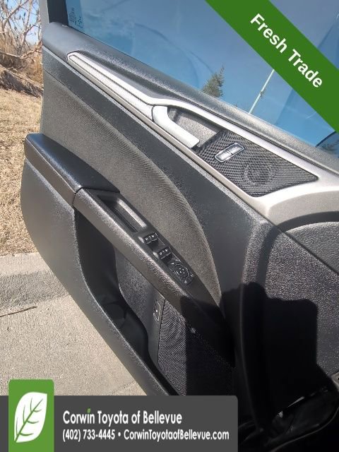 Used 2019 Ford Fusion SE image 15