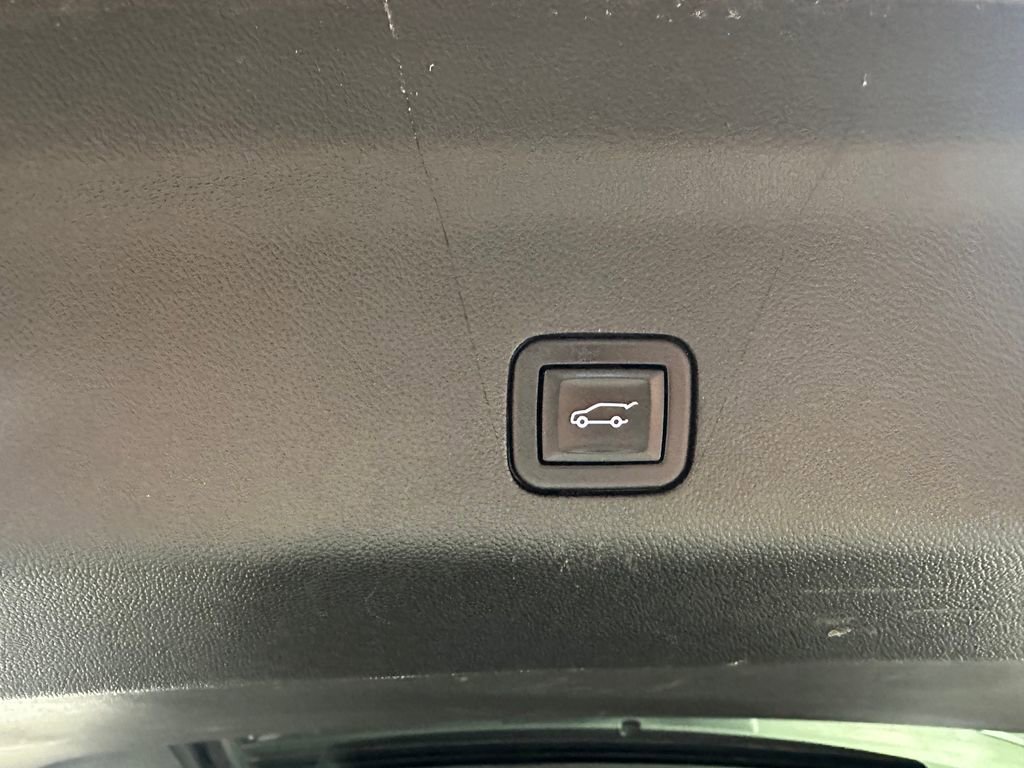 Used 2023 Chevrolet Tahoe Z71 w/ Max Trailering Package AWD/4WD image 7