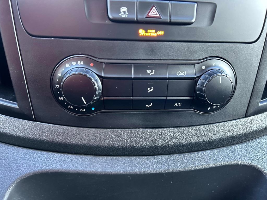 Used 2023 Mercedes-Benz Metris image 28