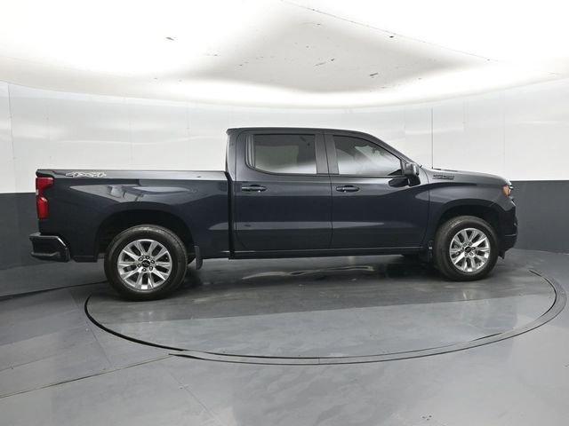 Used 2024 Chevrolet Silverado 1500 RST AWD/4WD image 2