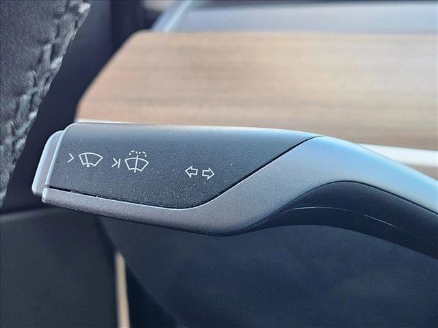 Used 2020 Tesla Model Y Long Range image 13