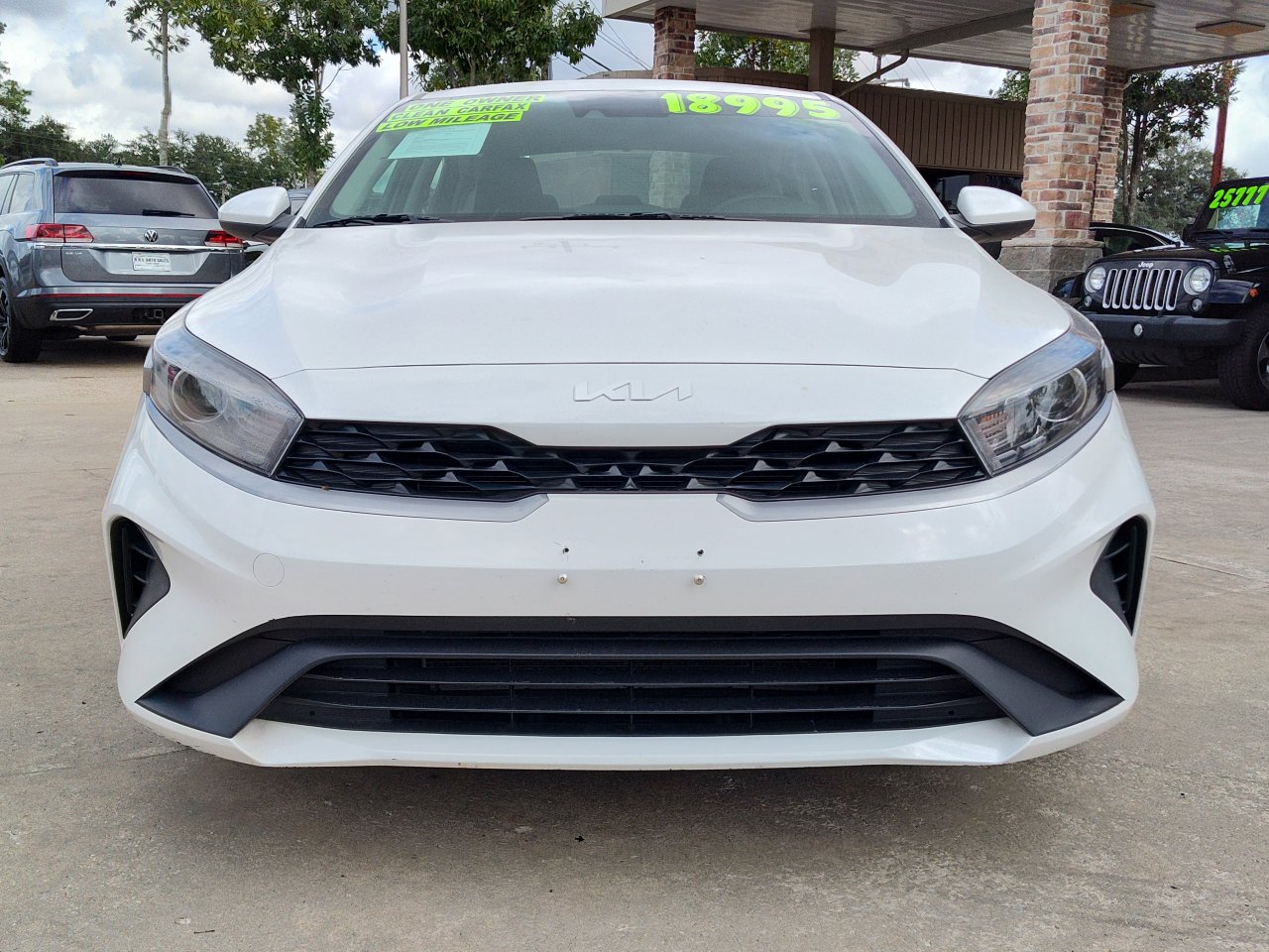 Used 2023 Kia Forte LXS image 9