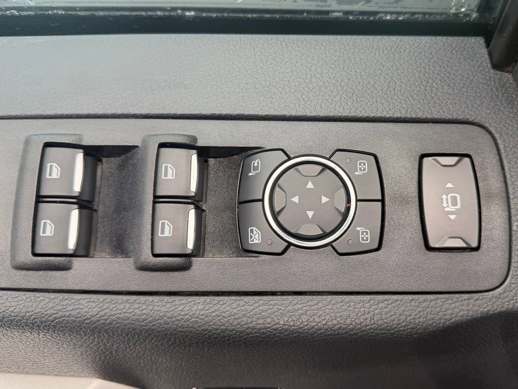 Used 2022 Ford F250 Lariat w/ Black Appearance Package image 19