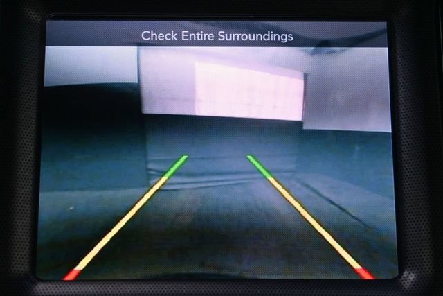 Used 2015 Dodge Challenger SXT Plus RWD image 27