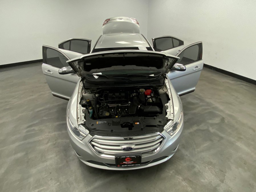 Used 2019 Ford Taurus Limited FWD image 52