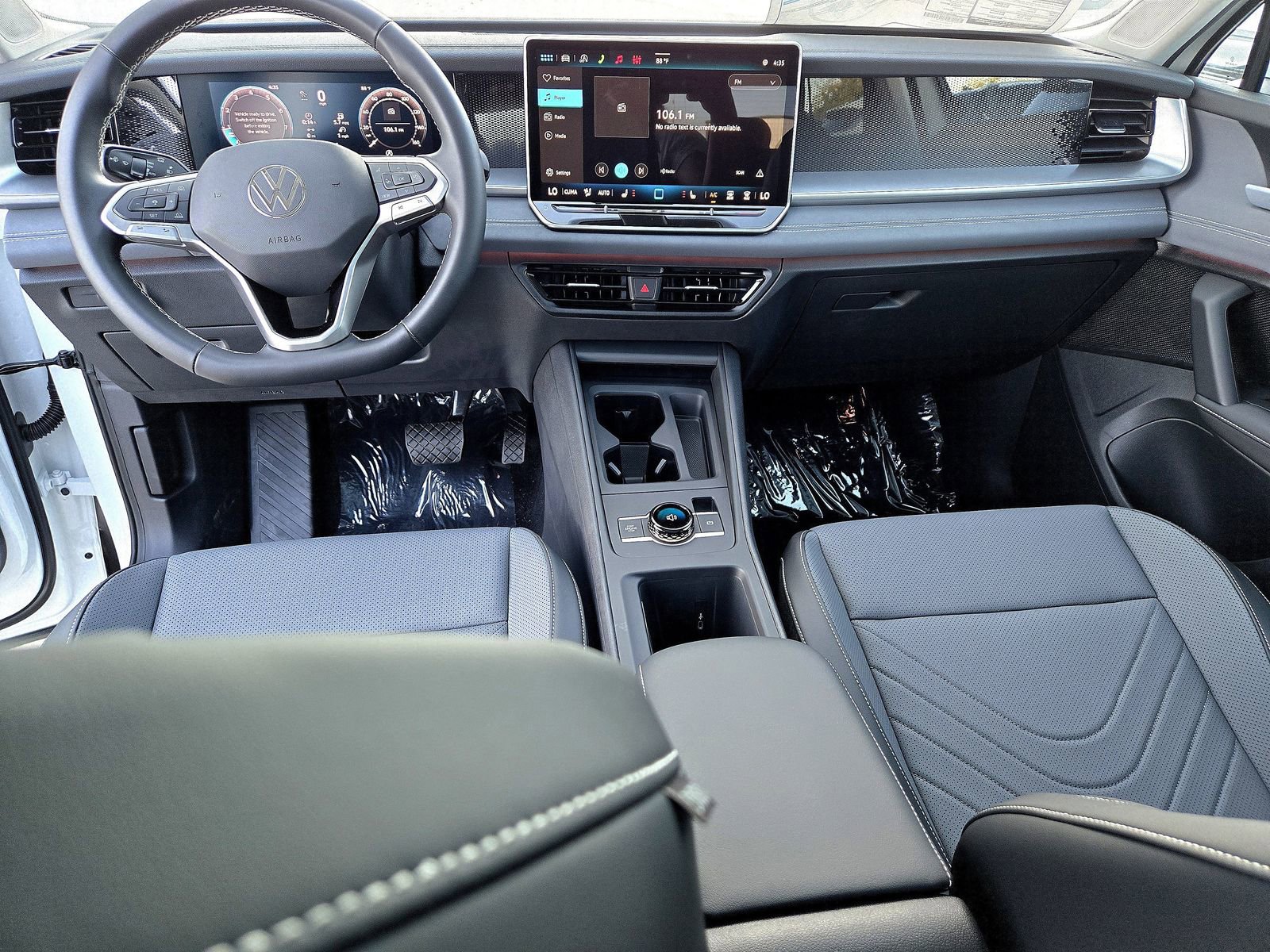 New 2026 Volkswagen Tiguan SE image 9