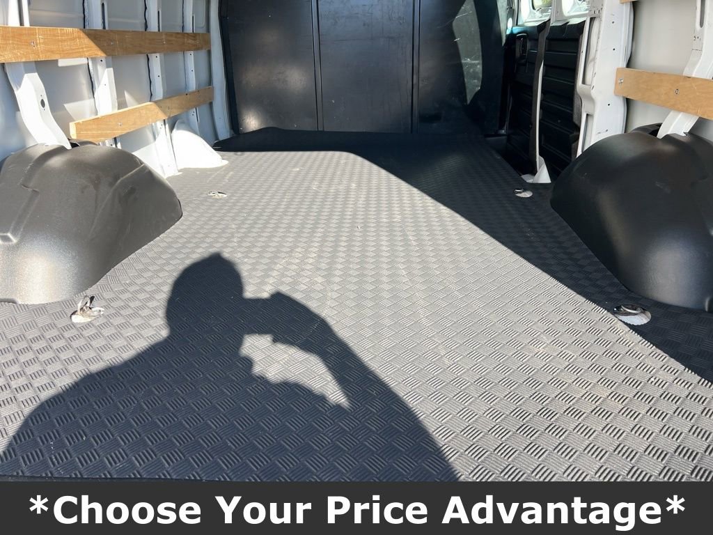 Used 2023 GMC Savana 2500 w/ Driver Convenience Package image 16