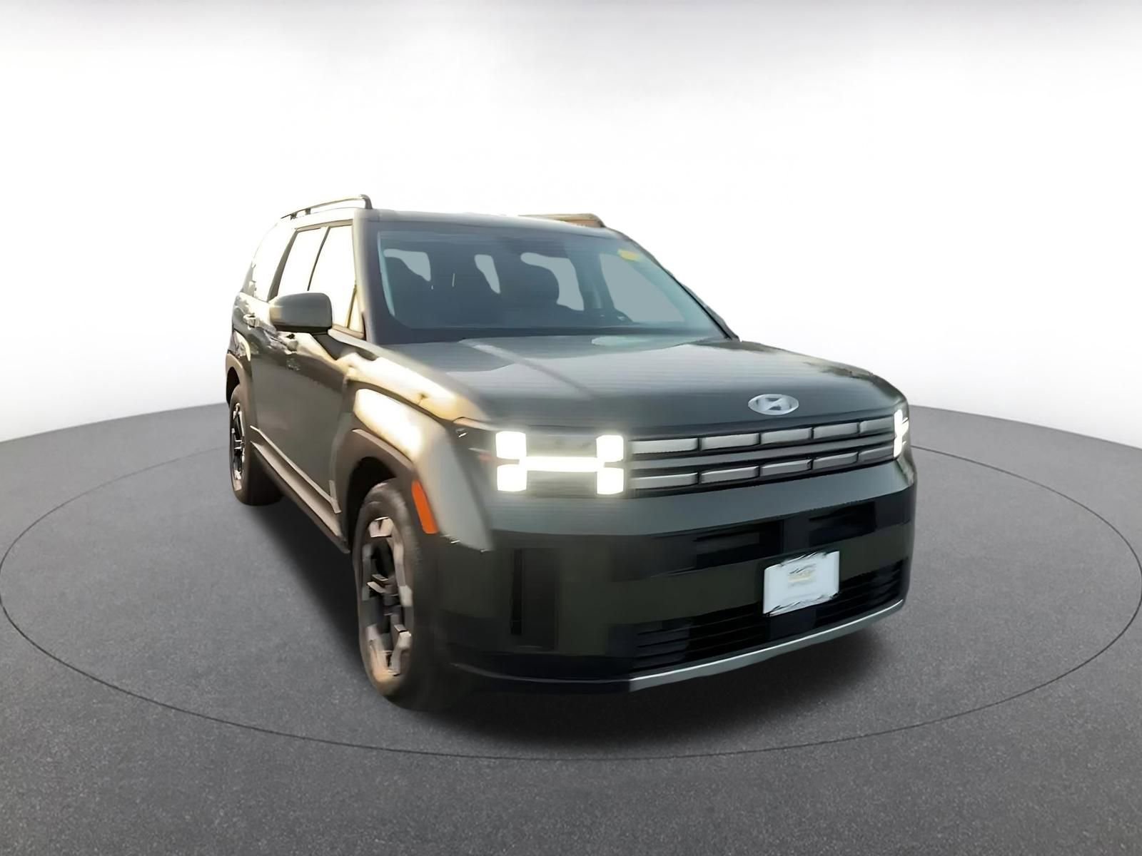 Used 2025 Hyundai Santa Fe SEL image 3