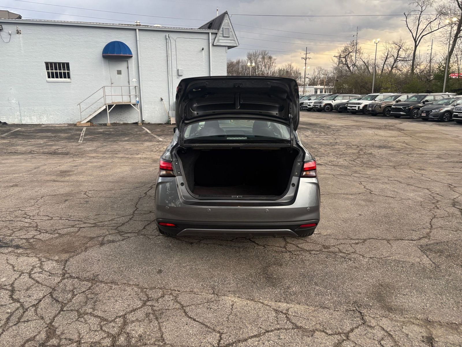 Used 2025 Nissan Versa SV image 29