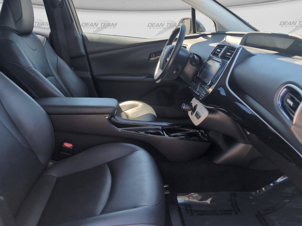 Used 2017 Toyota Prius Three Touring FWD image 14
