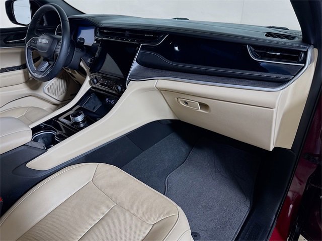 Used 2023 Jeep Grand Cherokee Limited w/ Luxury Tech Group II image 28