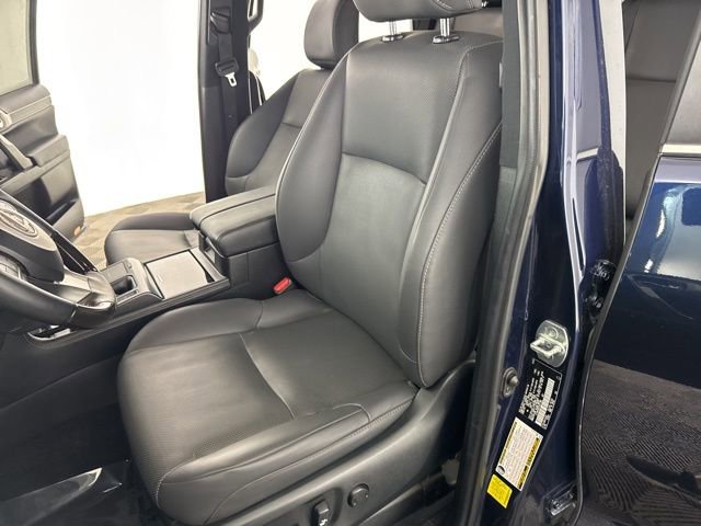 Used 2023 Lexus GX 460 Premium w/ Premium Package image 19