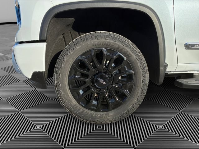 New 2026 Chevrolet Silverado 2500 High Country w/ High Country Premium Package AWD/4WD image 9