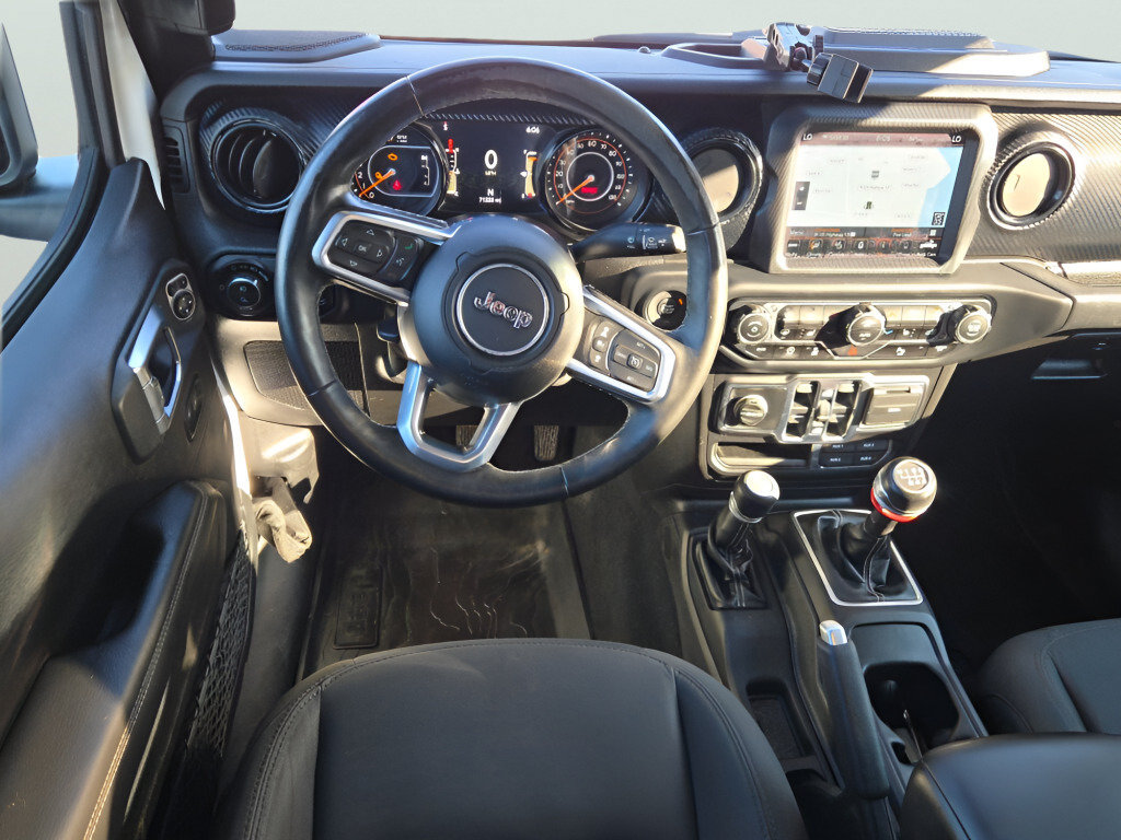 Certified 2020 Jeep Gladiator Overland AWD/4WD image 22
