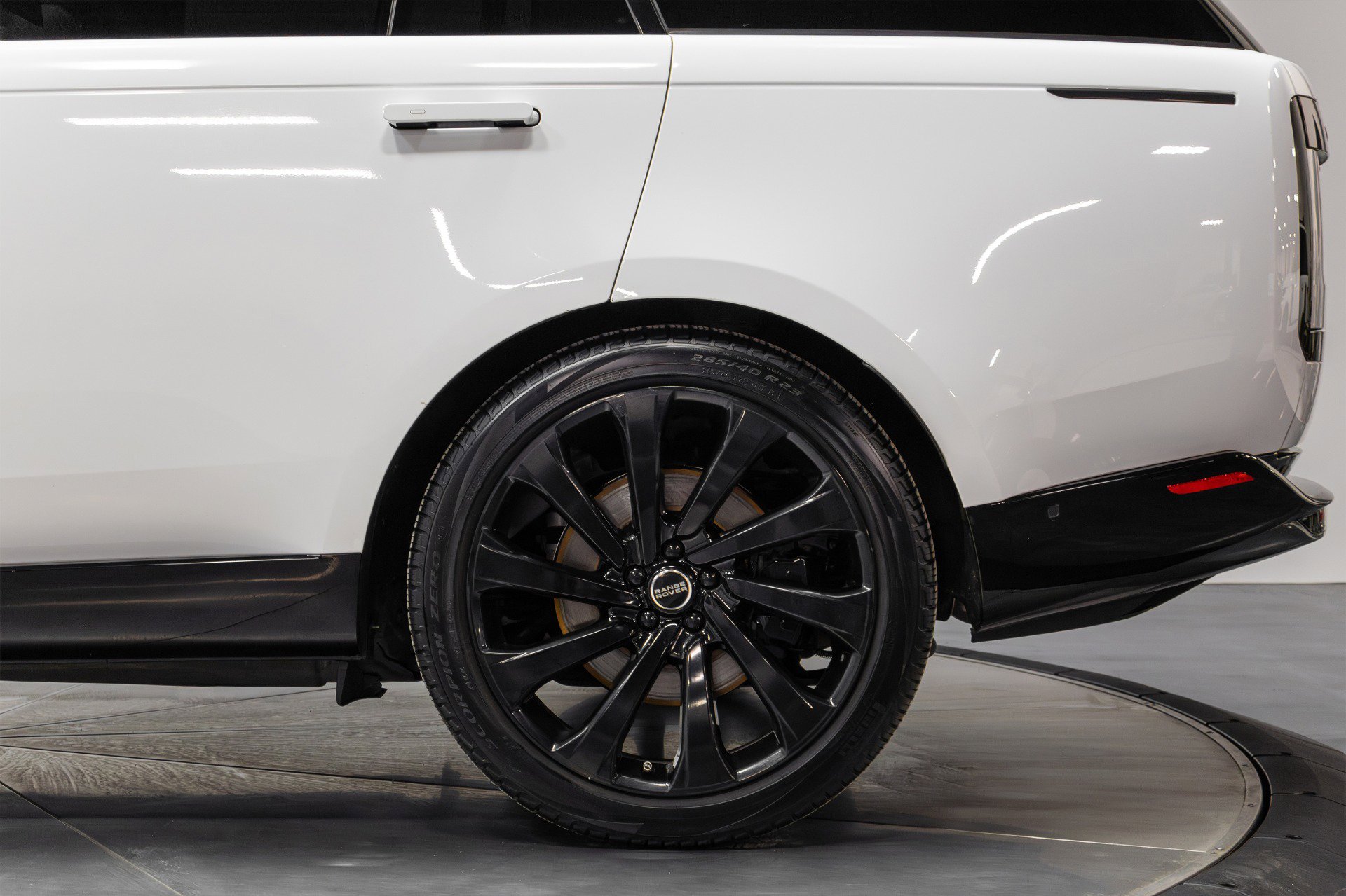 Used 2023 Land Rover Range Rover Long Wheelbase Autobiography image 43