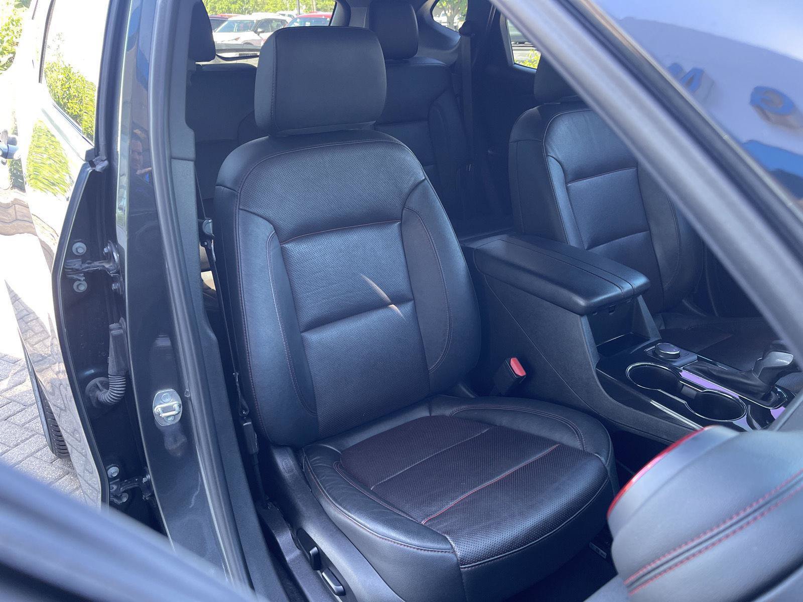 Used 2019 Chevrolet Blazer RS FWD image 32