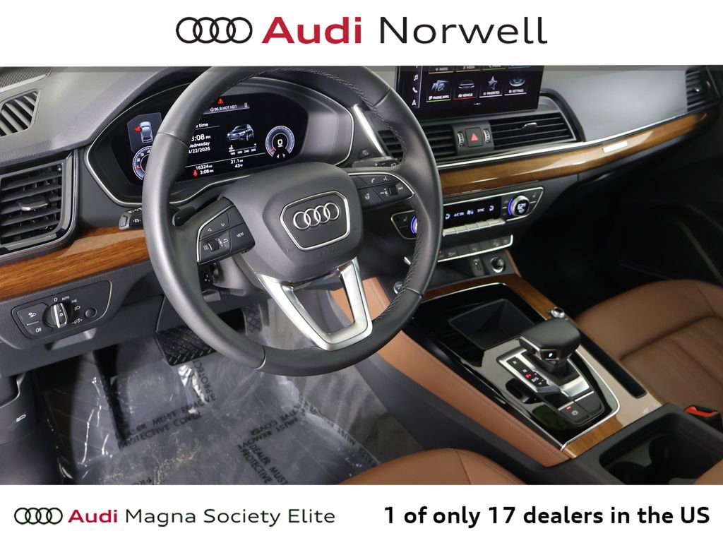 Used 2023 Audi Q5 2.0T Premium Plus w/ Premium Plus Package image 2