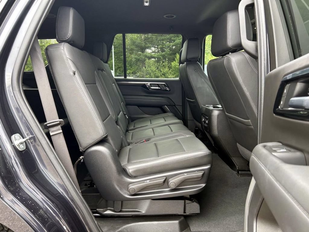 Used 2025 Chevrolet Tahoe Z71 AWD/4WD image 18