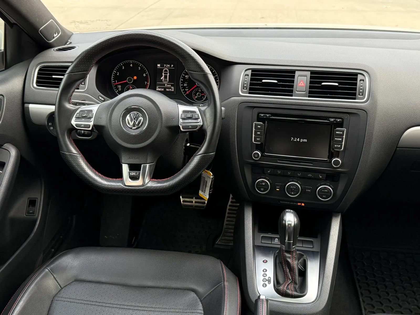 Used 2013 Volkswagen Jetta GLI Autobahn FWD image 12