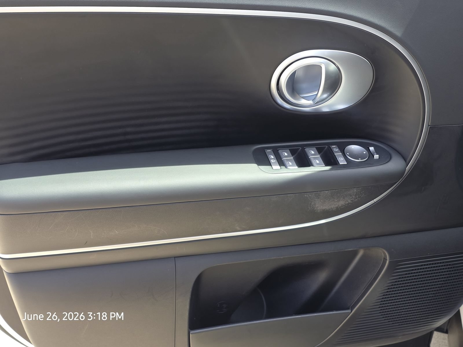 Certified 2026 Hyundai Ioniq 9 S RWD image 16