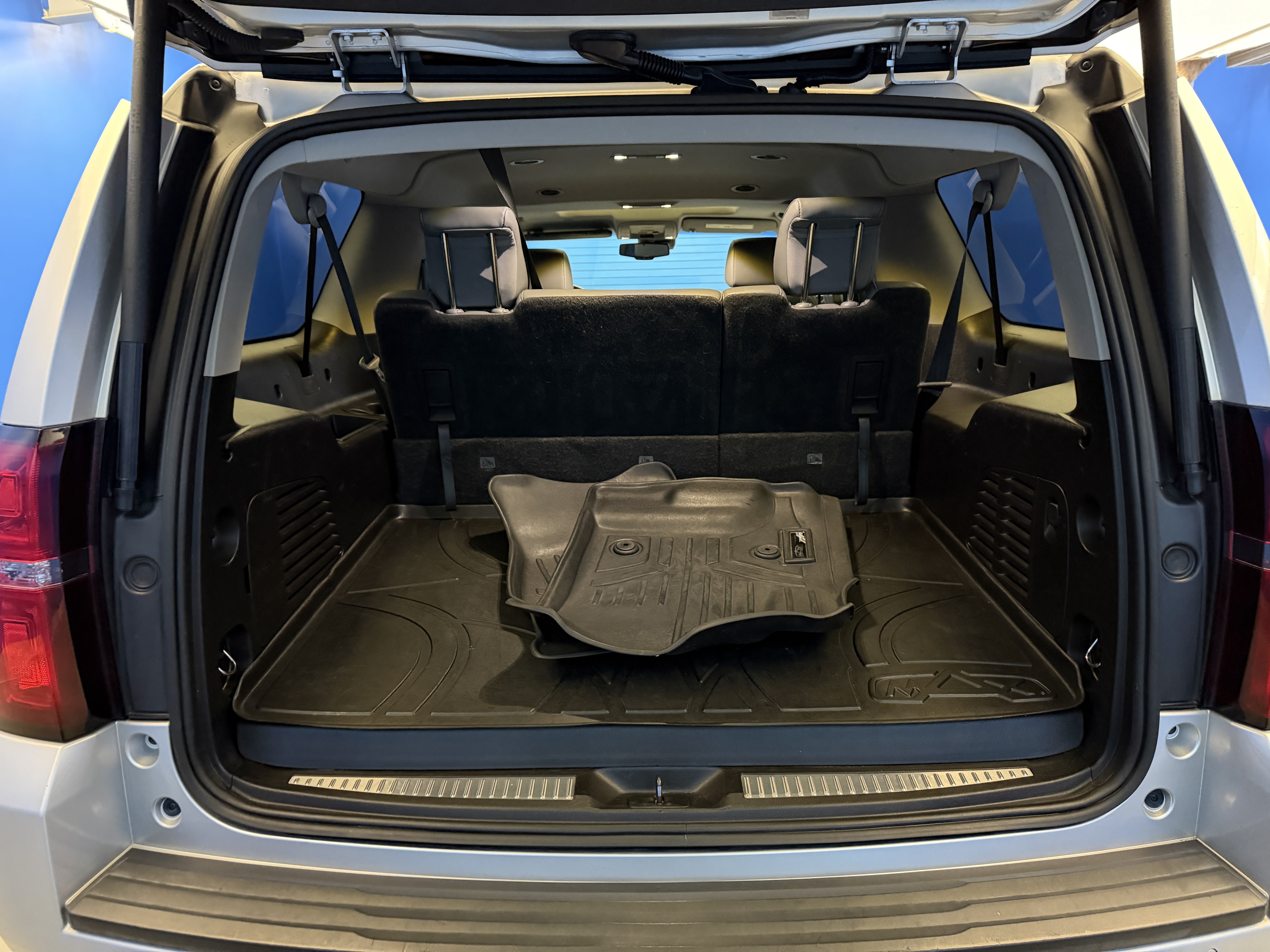 Used 2019 Chevrolet Suburban LT AWD/4WD image 29