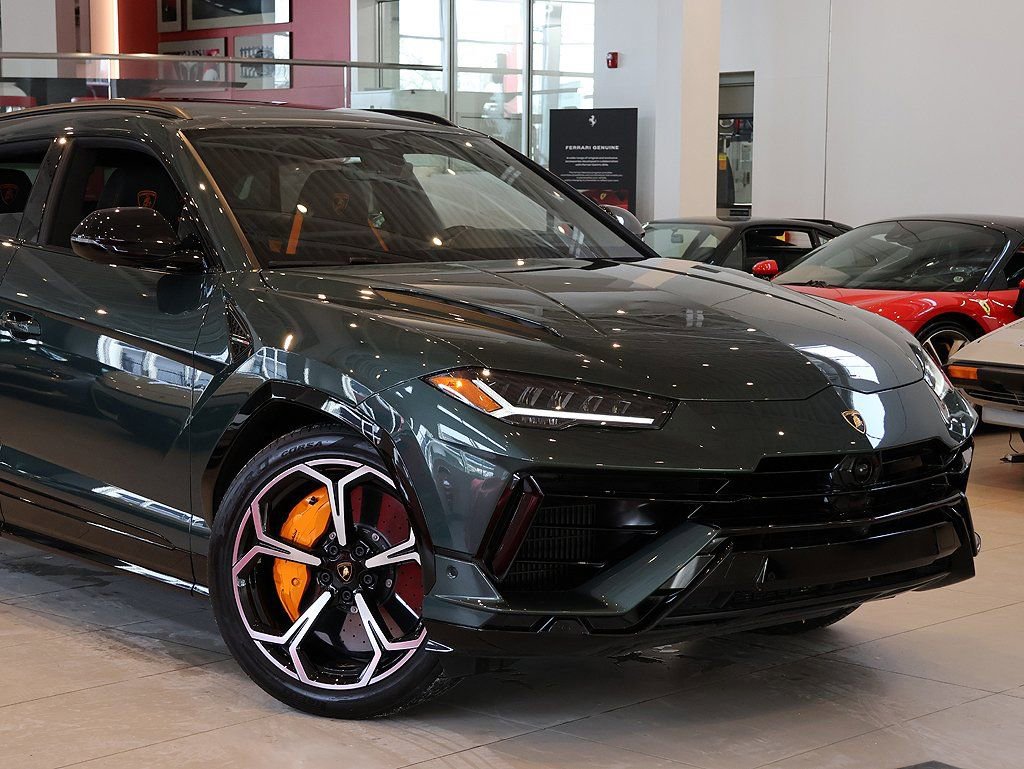 Used 2023 Lamborghini Urus S image 8