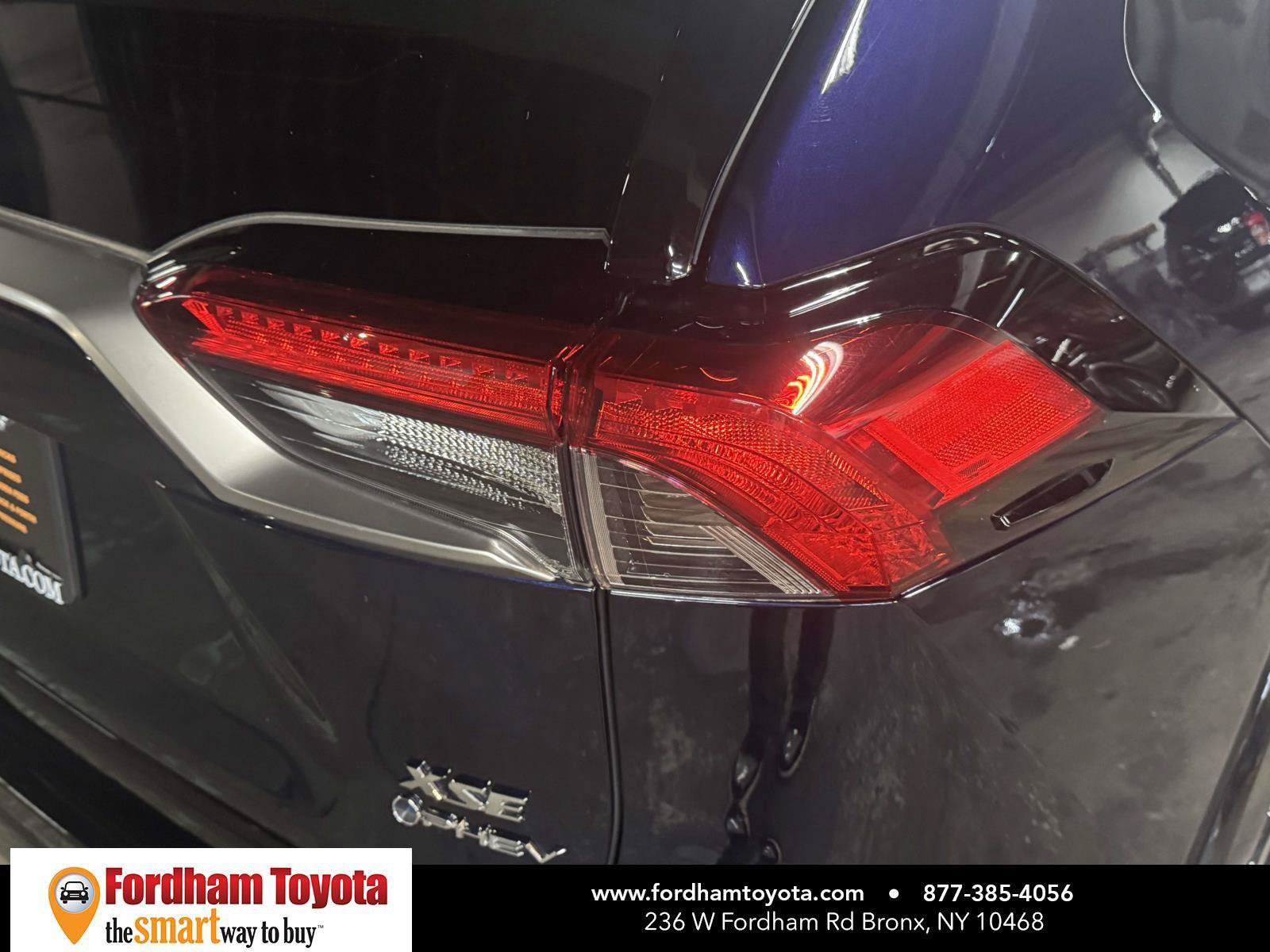 Used 2025 Toyota RAV4 XSE w/ Weather Package AWD/4WD image 10
