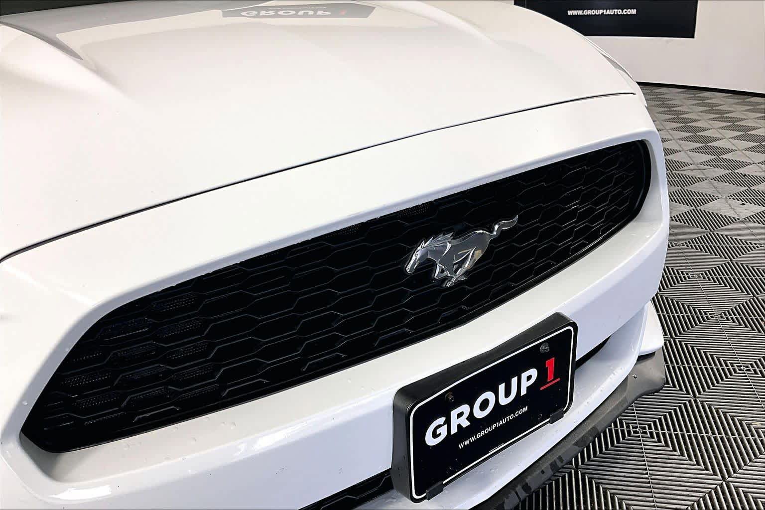 Used 2017 Ford Mustang Premium RWD image 26