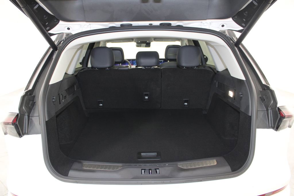 New 2026 Lincoln Nautilus Premier w/ Equipment Group 102A image 15