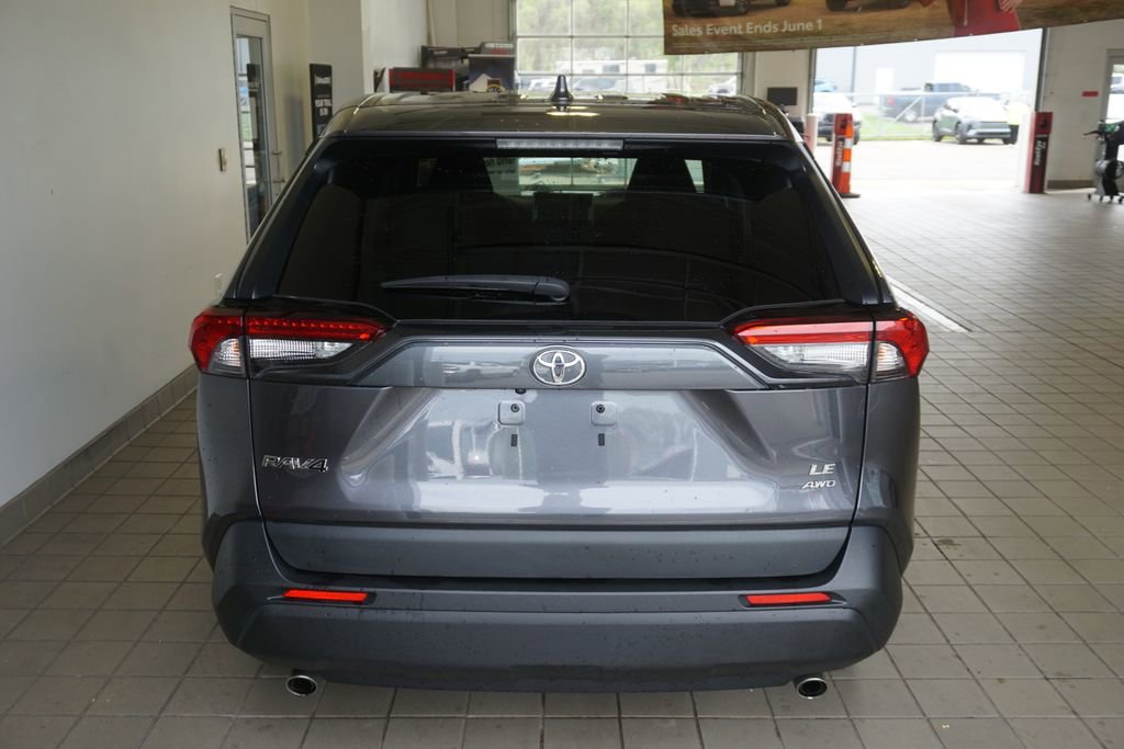 Used 2023 Toyota RAV4 LE AWD/4WD image 13