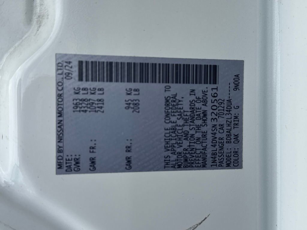 Used 2025 Nissan Altima 2.5 SV image 19