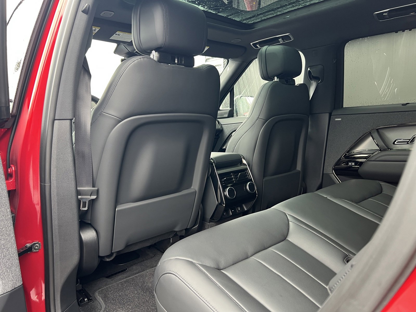 New 2025 Land Rover Range Rover Sport Dynamic SE image 13