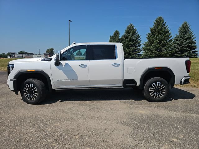 Used 2024 GMC Sierra 3500 Denali Ultimate AWD/4WD image 2