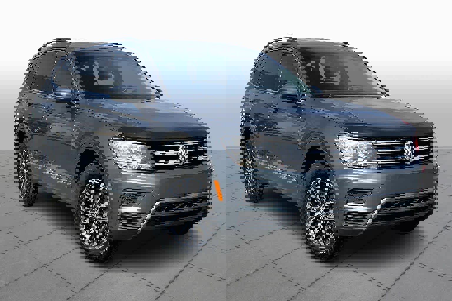 Used 2020 Volkswagen Tiguan SE image 3