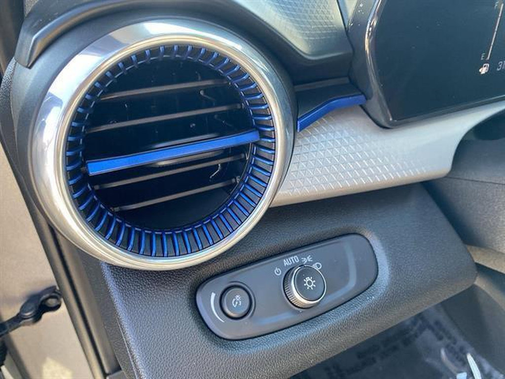 Certified 2024 Chevrolet Trax LT w/ Sunroof Package FWD image 12