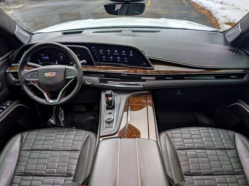 Used 2022 Cadillac Escalade ESV Sport Platinum w/ LPO, ONYX Package image 25