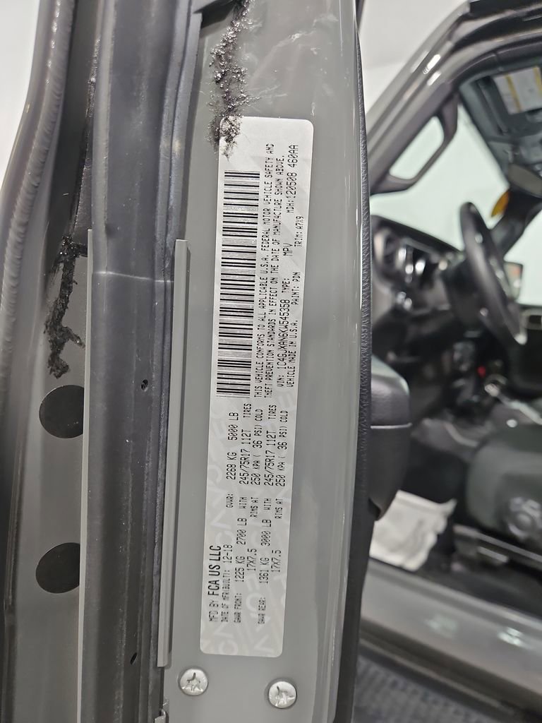 Used 2019 Jeep Wrangler Sport S image 29