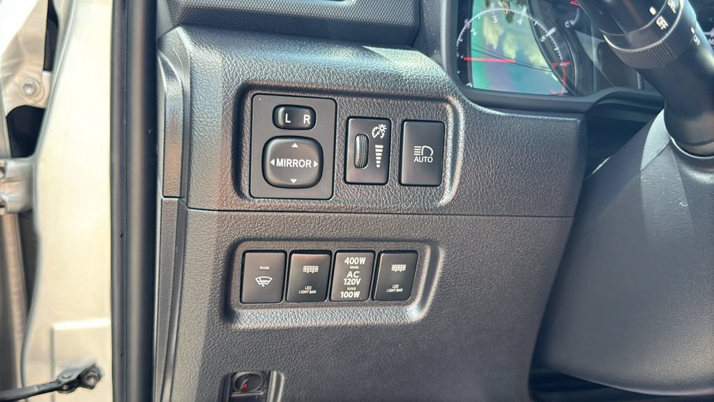 Used 2021 Toyota 4Runner SR5 Premium AWD/4WD image 30