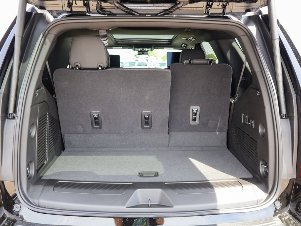 New 2026 GMC Yukon Elevation w/ Elevation Premium Package AWD/4WD image 6