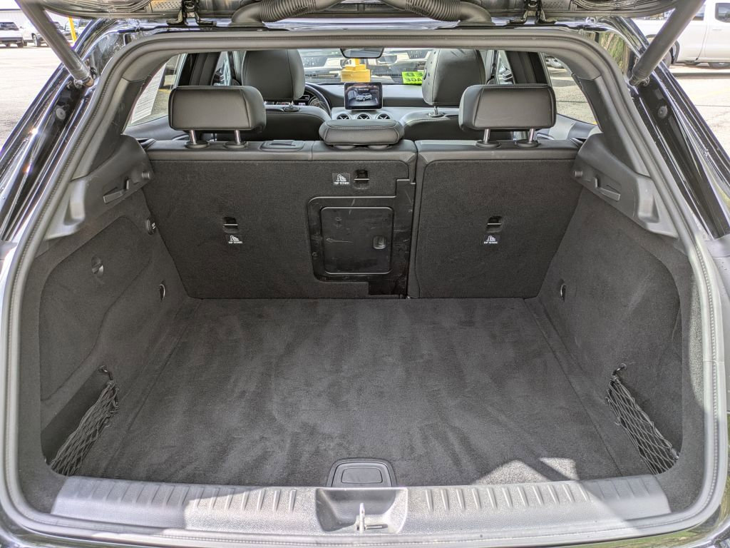 Used 2017 Mercedes-Benz GLA 250 4MATIC image 32