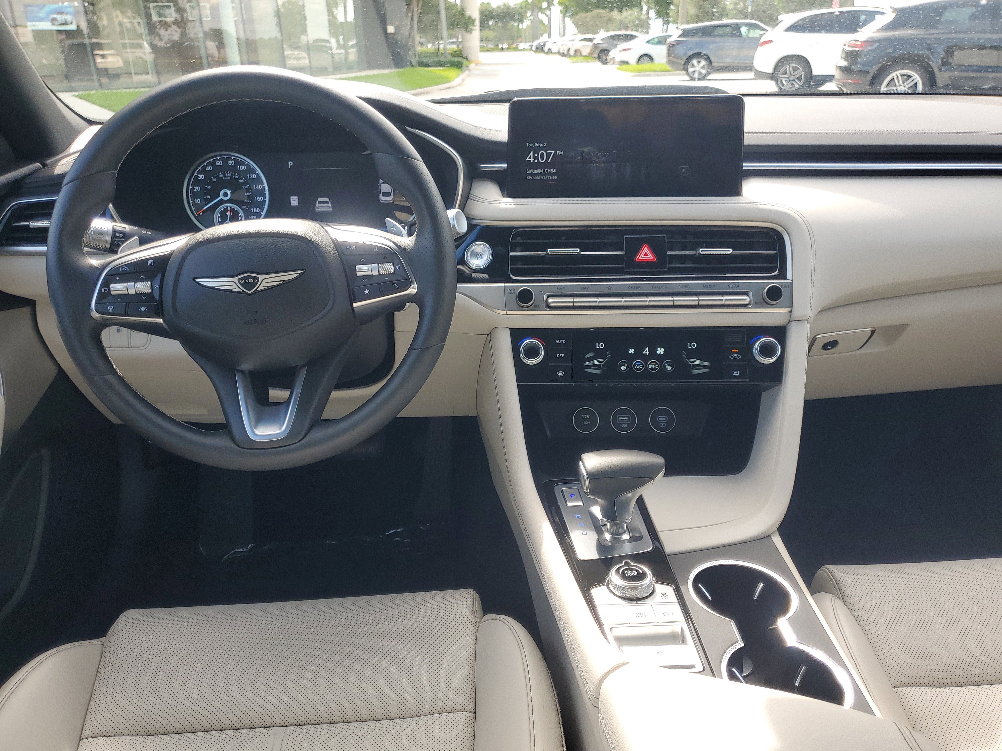 Used 2025 Genesis G70 2.5T image 15