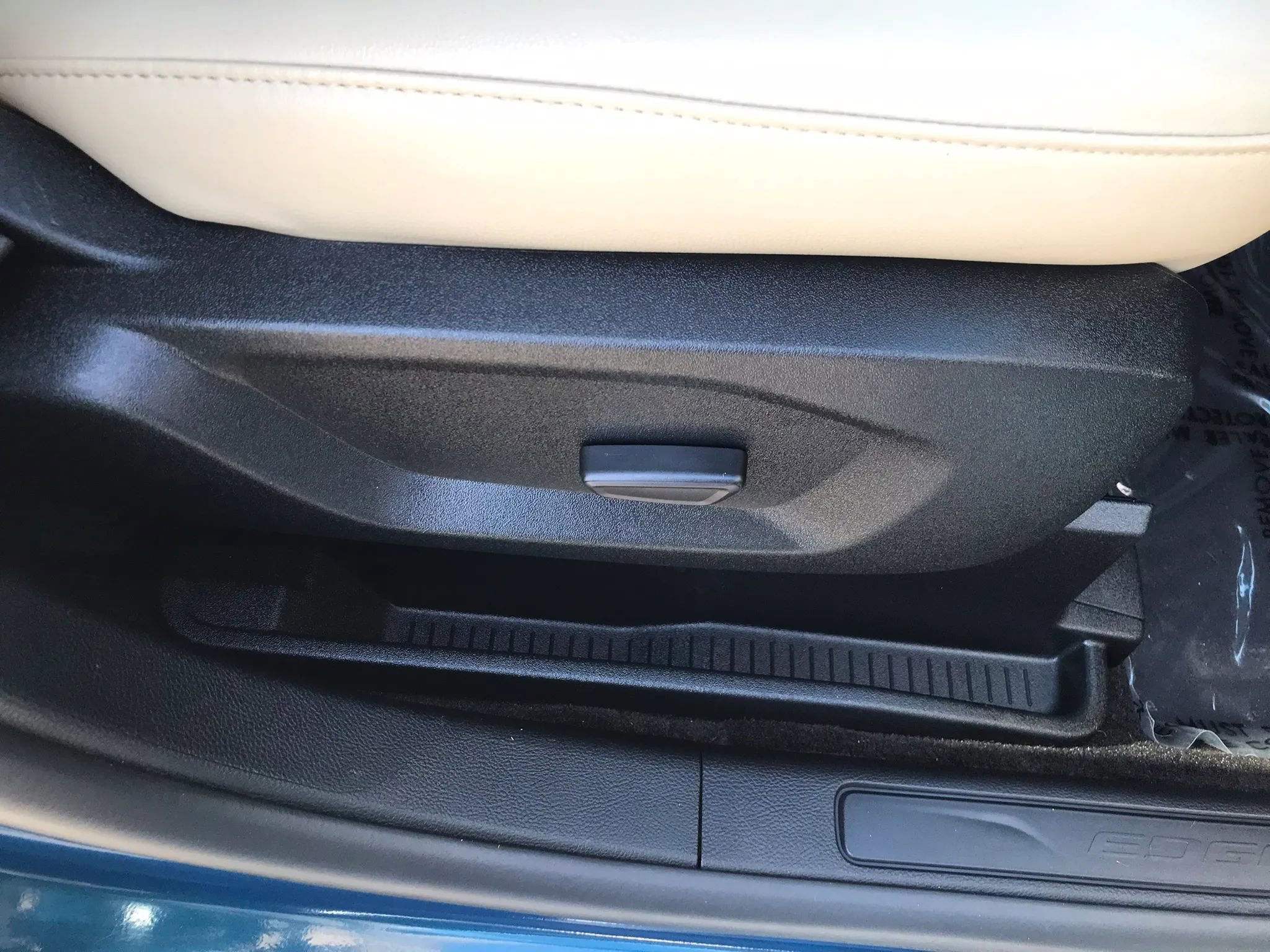 Used 2020 Ford Edge SEL w/ Cold Weather Package image 54