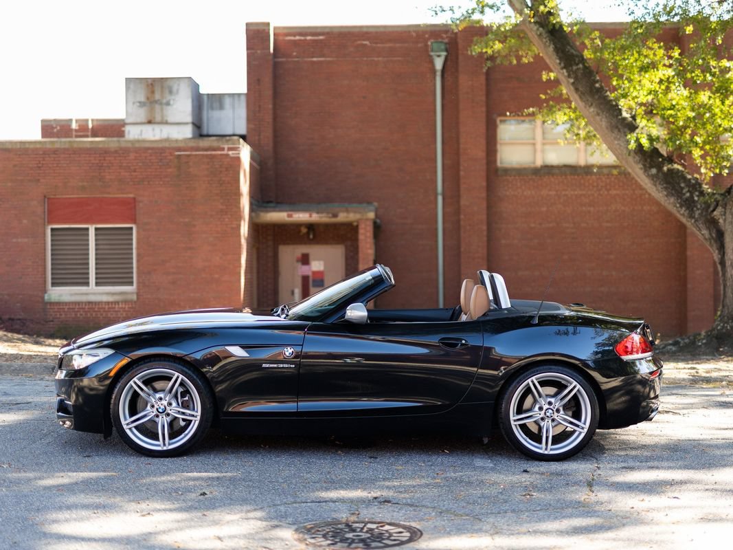 Used 2011 BMW Z4 sDrive35is RWD image 11
