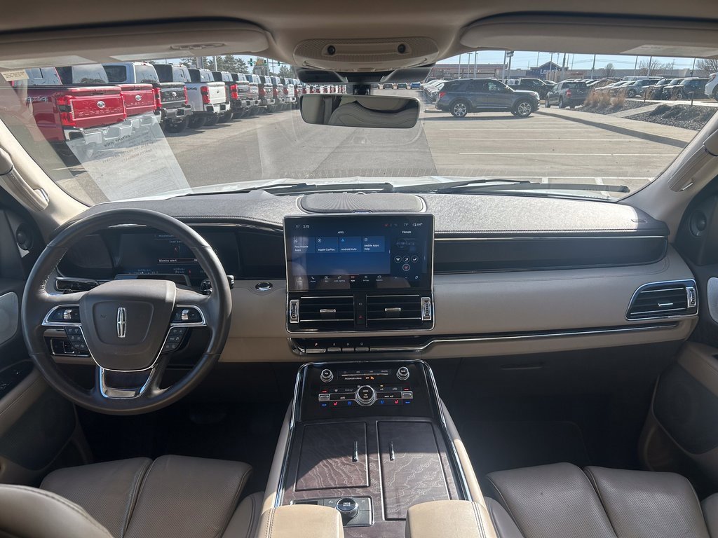 Used 2023 Lincoln Navigator Reserve image 34