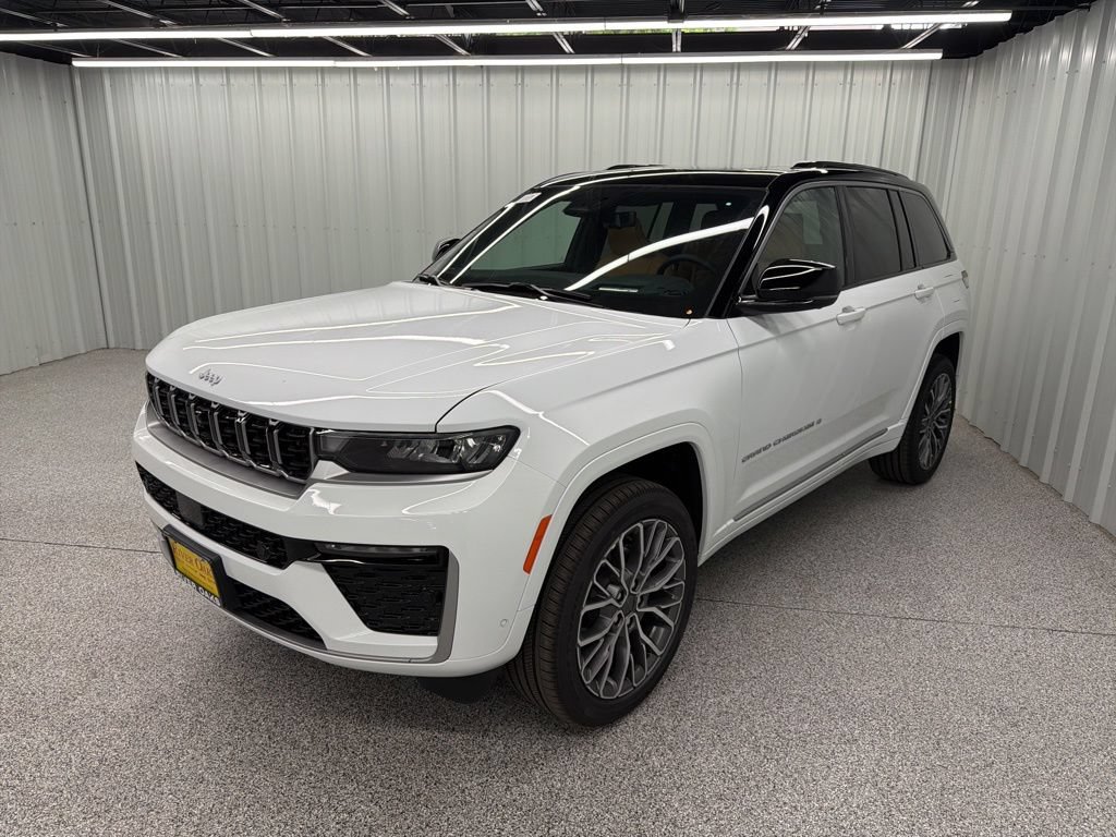 New 2026 Jeep Grand Cherokee Summit AWD/4WD image 3
