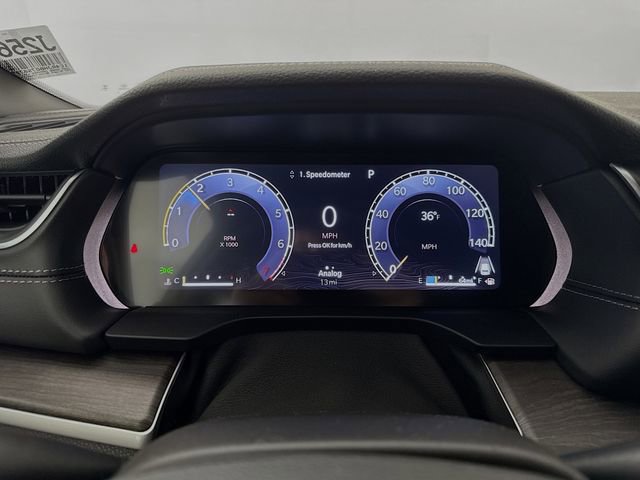 New 2025 Jeep Grand Cherokee Limited image 12