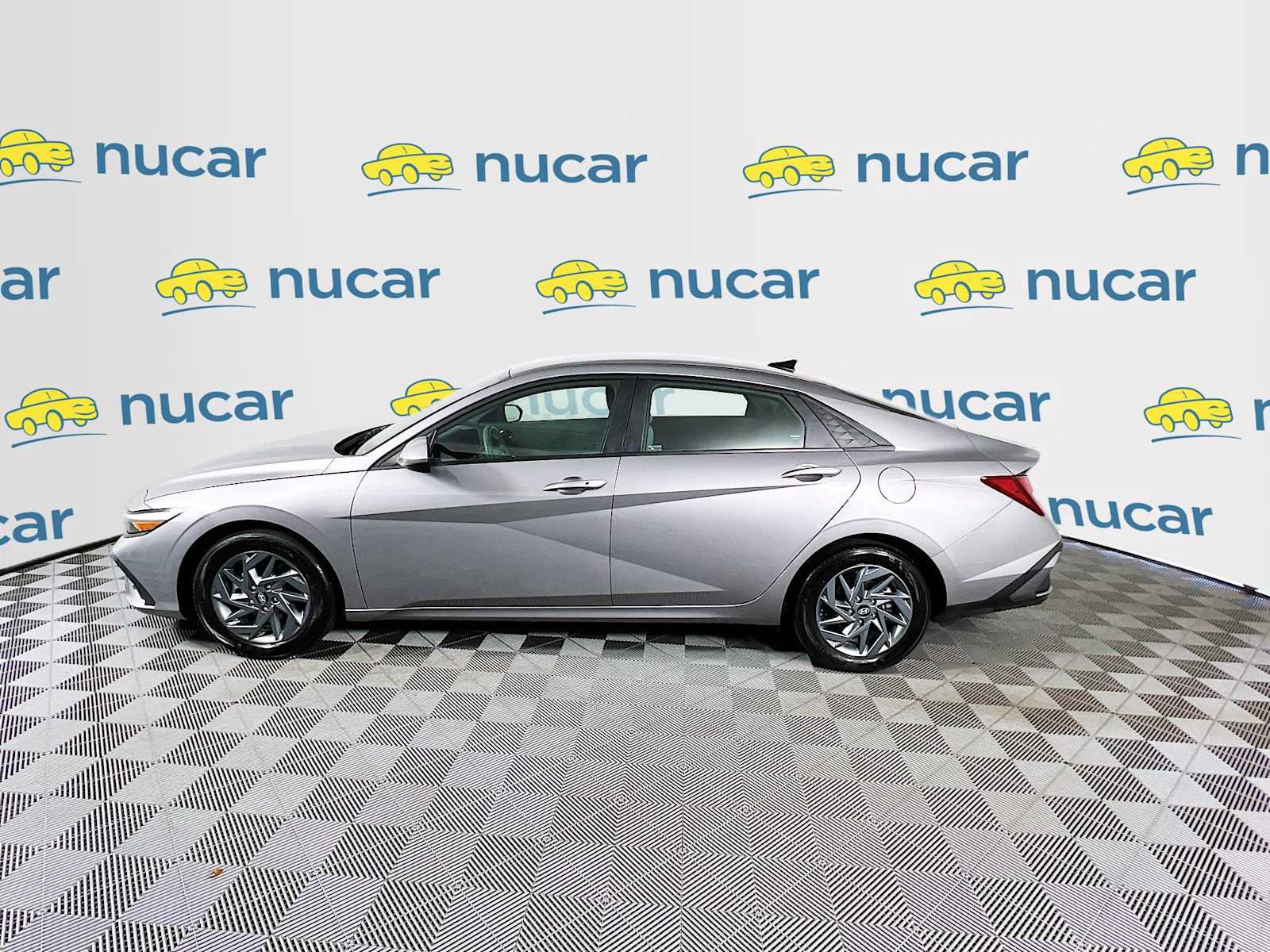 Used 2024 Hyundai Elantra SEL image 4